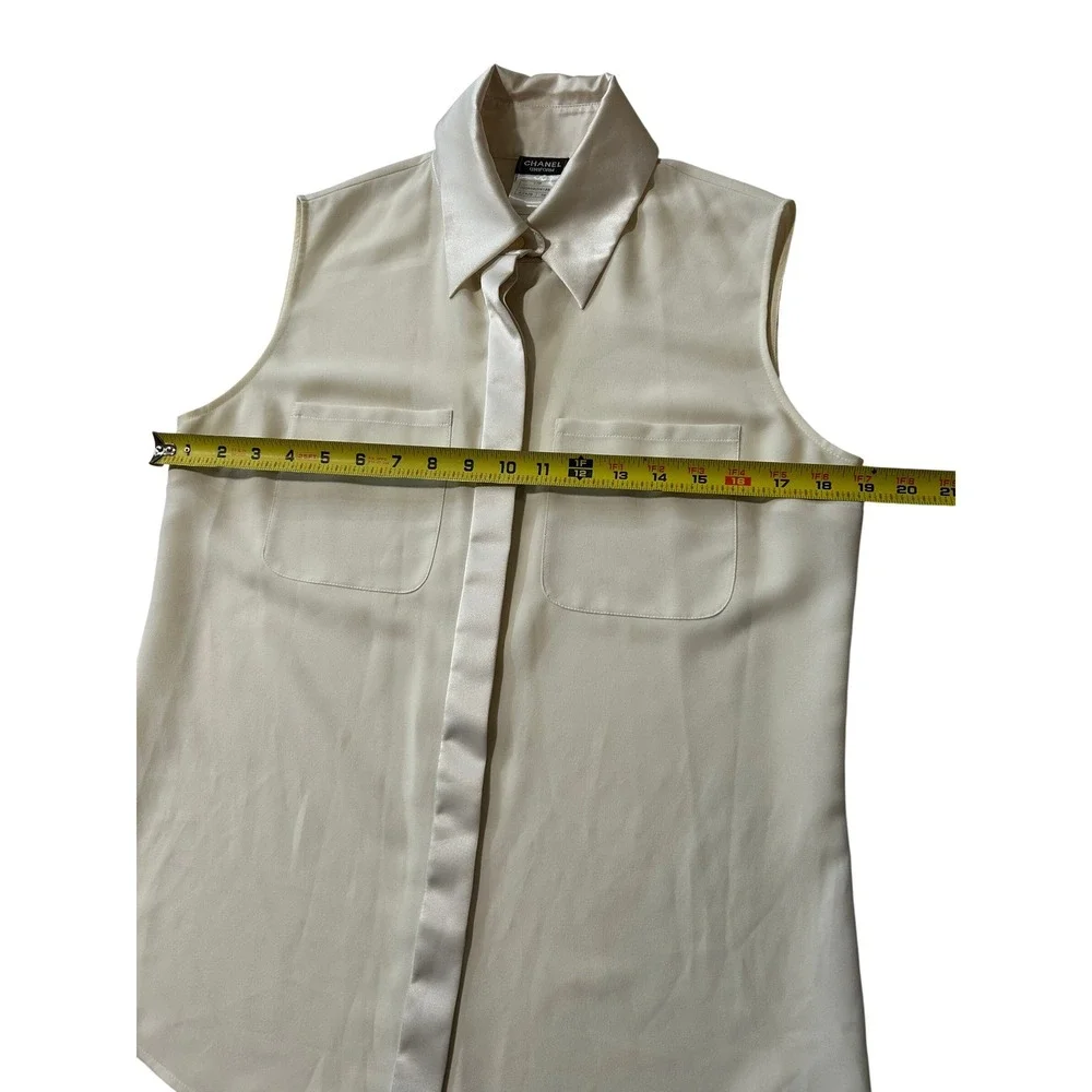 CHANEL Cream Sleeveless Button-Front Blouse
